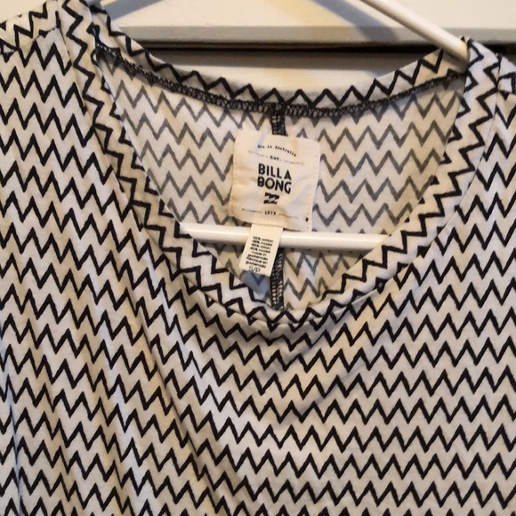 Billabong dress - Picture 2 of 3